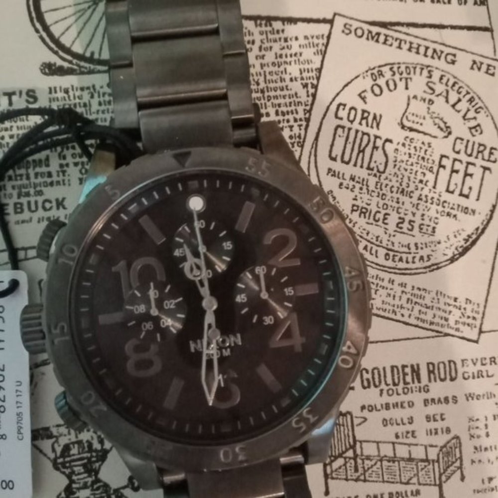 New Nixon 48-20 Gunmetal Mens Watch